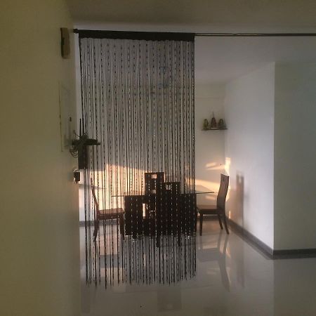 Bed and Breakfast Poonam Hieghts Мумбаї Екстер'єр фото