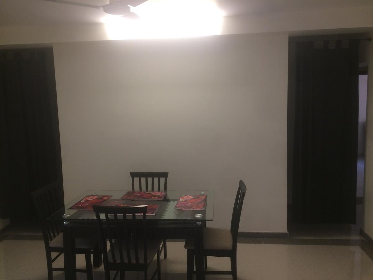 Bed and Breakfast Poonam Hieghts Мумбаї Екстер'єр фото
